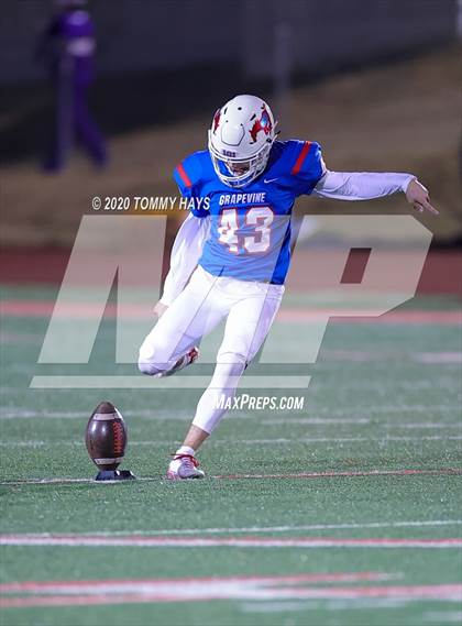 Thumbnail 2 in Grapevine vs. Wylie (UIL Class 5A Division 2 Bi-District Playoff) photogallery.