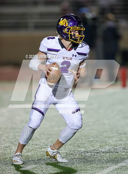 Thumbnail 3 in Grapevine vs. Wylie (UIL Class 5A Division 2 Bi-District Playoff) photogallery.
