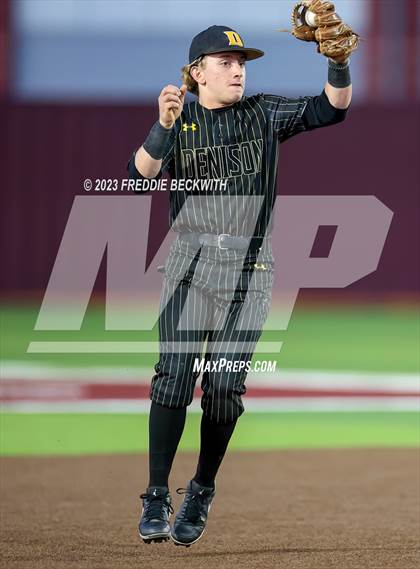 Thumbnail 1 in Denison @ Sherman photogallery.