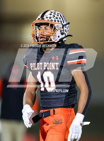 Thumbnail 3 in West @ Pilot Point (UIL 3A D1 Football Bi-District) photogallery.