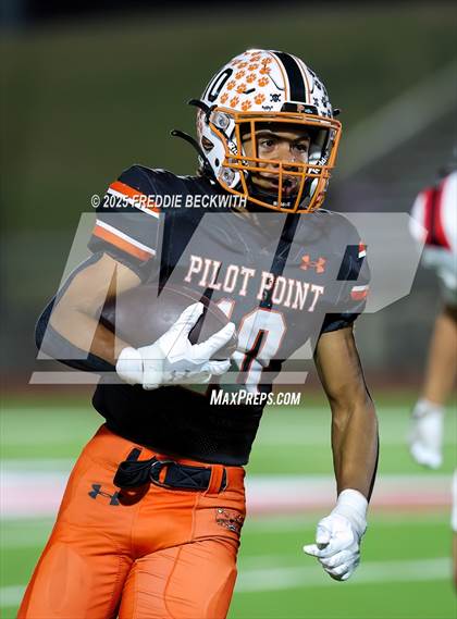 Thumbnail 3 in West @ Pilot Point (UIL 3A D1 Football Bi-District) photogallery.
