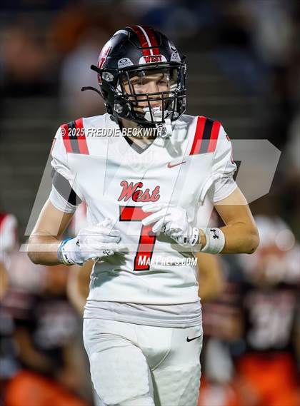 Thumbnail 1 in West @ Pilot Point (UIL 3A D1 Football Bi-District) photogallery.