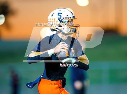 Thumbnail 1 in West @ Pilot Point (UIL 3A D1 Football Bi-District) photogallery.