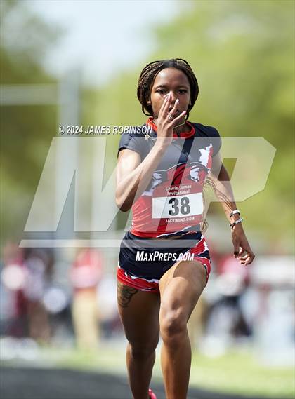 Thumbnail 1 in Lewis James Invitational (100 Meter) photogallery.