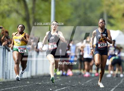 Thumbnail 2 in Lewis James Invitational (100 Meter) photogallery.