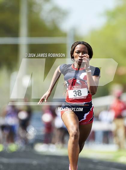 Thumbnail 1 in Lewis James Invitational (100 Meter) photogallery.