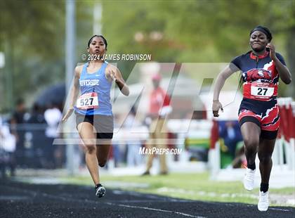 Thumbnail 2 in Lewis James Invitational (100 Meter) photogallery.