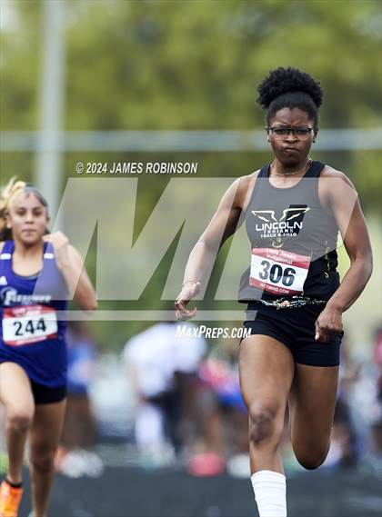 Thumbnail 3 in Lewis James Invitational (100 Meter) photogallery.