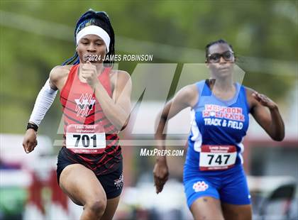 Thumbnail 2 in Lewis James Invitational (100 Meter) photogallery.