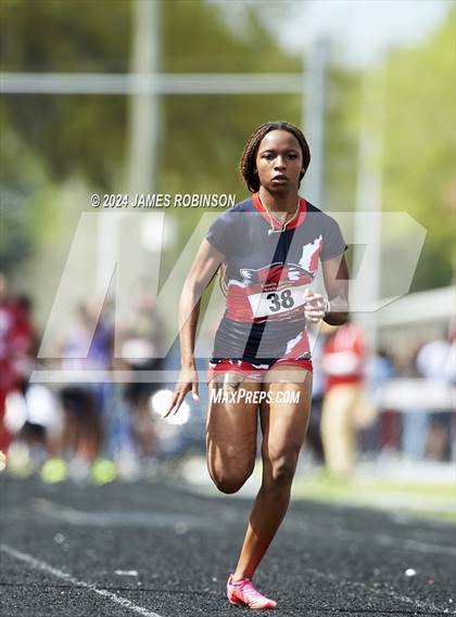Thumbnail 1 in Lewis James Invitational (100 Meter) photogallery.