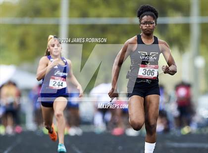 Thumbnail 2 in Lewis James Invitational (100 Meter) photogallery.