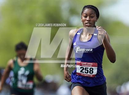 Thumbnail 1 in Lewis James Invitational (100 Meter) photogallery.