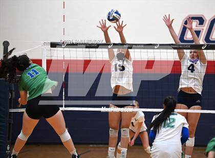 Thumbnail 3 in La Costa Canyon vs. Green Valley (Durango Fall Classic) photogallery.