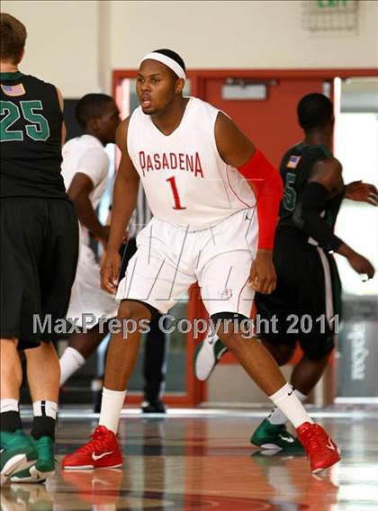 Thumbnail 1 in De La Salle vs. Pasadena (Oaks Christian Tournament) photogallery.