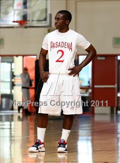 Thumbnail 2 in De La Salle vs. Pasadena (Oaks Christian Tournament) photogallery.