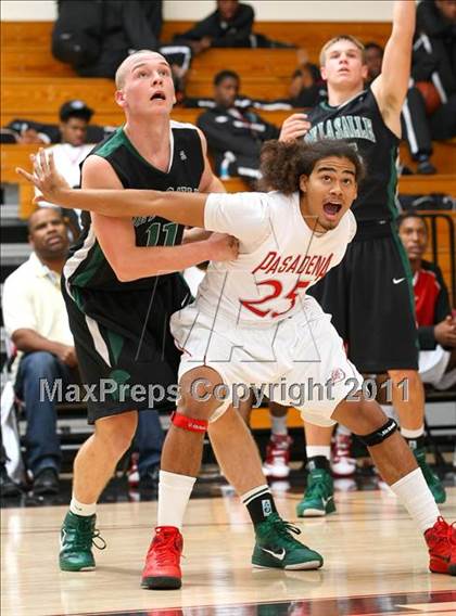 Thumbnail 3 in De La Salle vs. Pasadena (Oaks Christian Tournament) photogallery.