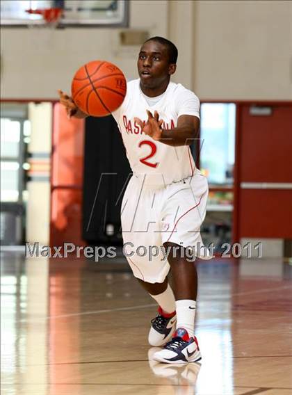 Thumbnail 2 in De La Salle vs. Pasadena (Oaks Christian Tournament) photogallery.
