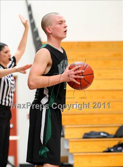 Thumbnail 3 in De La Salle vs. Pasadena (Oaks Christian Tournament) photogallery.