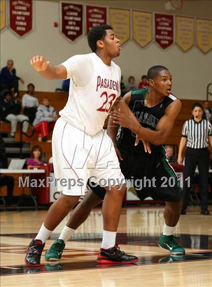 Thumbnail 2 in De La Salle vs. Pasadena (Oaks Christian Tournament) photogallery.