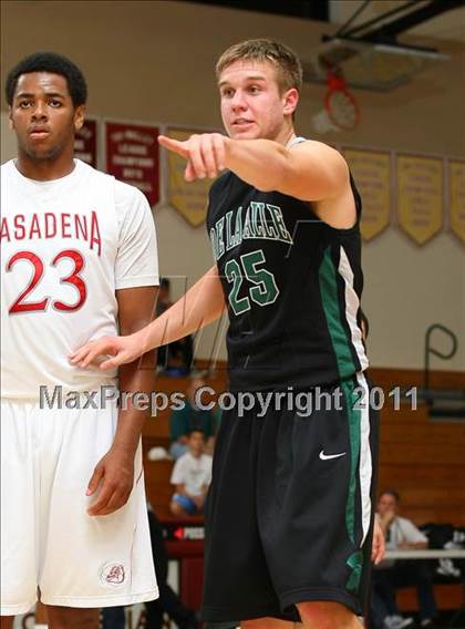 Thumbnail 3 in De La Salle vs. Pasadena (Oaks Christian Tournament) photogallery.