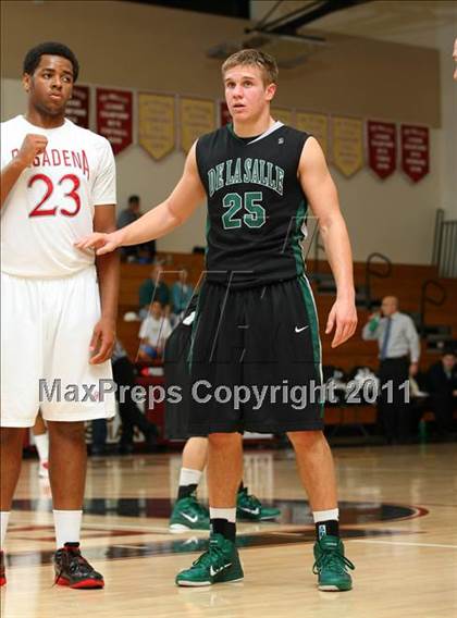 Thumbnail 2 in De La Salle vs. Pasadena (Oaks Christian Tournament) photogallery.