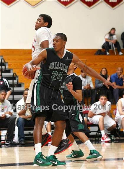 Thumbnail 3 in De La Salle vs. Pasadena (Oaks Christian Tournament) photogallery.