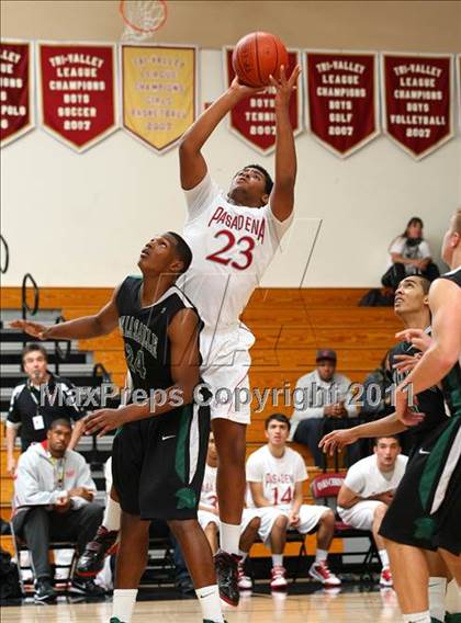 Thumbnail 1 in De La Salle vs. Pasadena (Oaks Christian Tournament) photogallery.