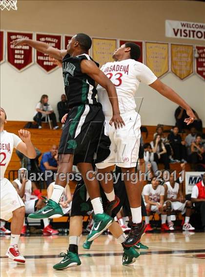 Thumbnail 3 in De La Salle vs. Pasadena (Oaks Christian Tournament) photogallery.
