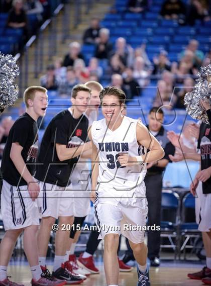 Thumbnail 3 in Woodinville vs. Union (WIAA 4A Playoff) photogallery.