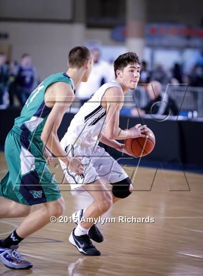 Thumbnail 2 in Woodinville vs. Union (WIAA 4A Playoff) photogallery.