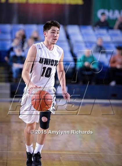 Thumbnail 2 in Woodinville vs. Union (WIAA 4A Playoff) photogallery.