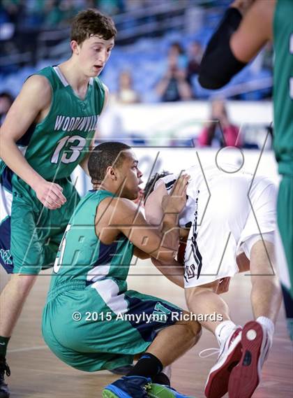 Thumbnail 3 in Woodinville vs. Union (WIAA 4A Playoff) photogallery.