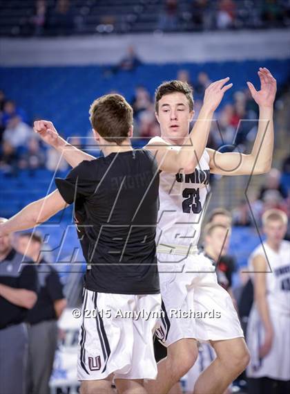 Thumbnail 2 in Woodinville vs. Union (WIAA 4A Playoff) photogallery.