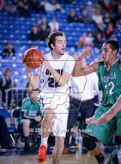 Thumbnail 3 in Woodinville vs. Union (WIAA 4A Playoff) photogallery.