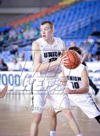 Thumbnail 2 in Woodinville vs. Union (WIAA 4A Playoff) photogallery.