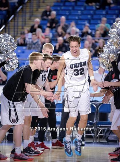 Thumbnail 2 in Woodinville vs. Union (WIAA 4A Playoff) photogallery.