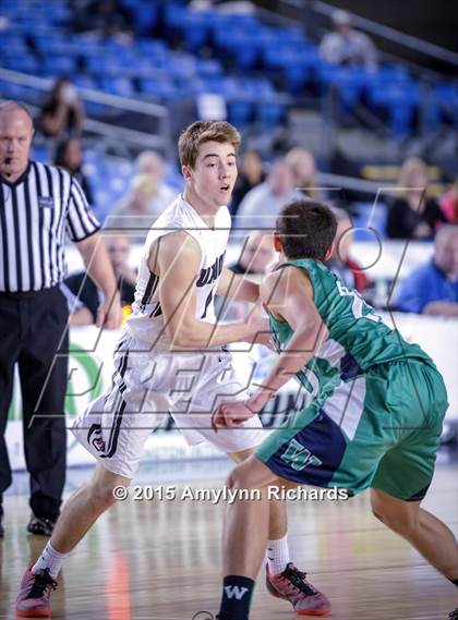 Thumbnail 1 in Woodinville vs. Union (WIAA 4A Playoff) photogallery.