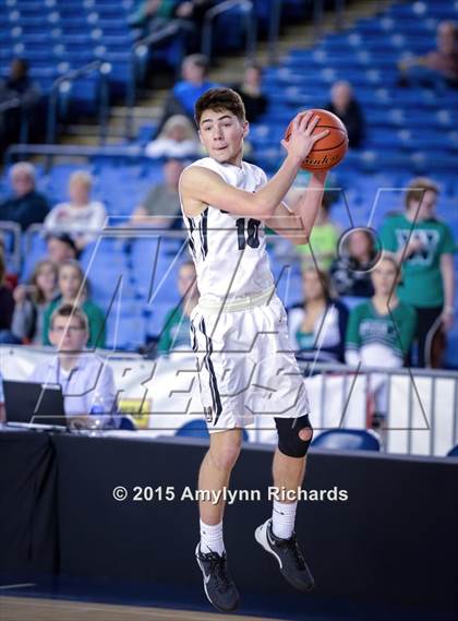 Thumbnail 2 in Woodinville vs. Union (WIAA 4A Playoff) photogallery.