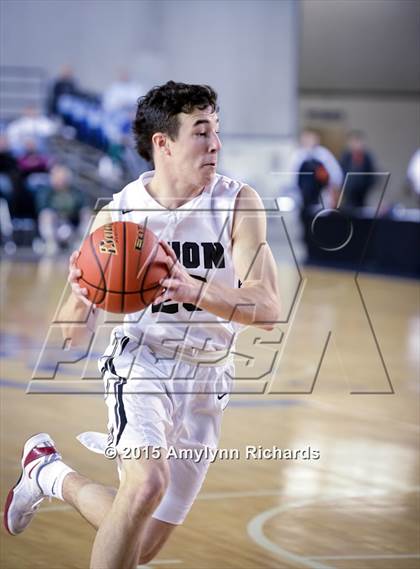 Thumbnail 2 in Woodinville vs. Union (WIAA 4A Playoff) photogallery.