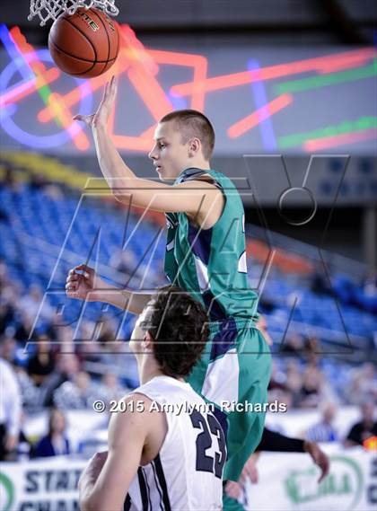Thumbnail 3 in Woodinville vs. Union (WIAA 4A Playoff) photogallery.