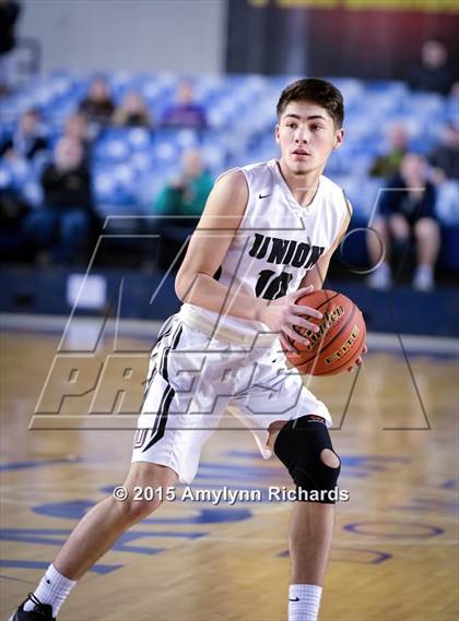 Thumbnail 3 in Woodinville vs. Union (WIAA 4A Playoff) photogallery.