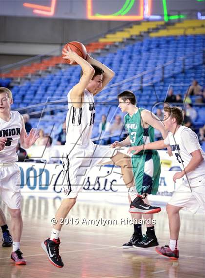 Thumbnail 1 in Woodinville vs. Union (WIAA 4A Playoff) photogallery.