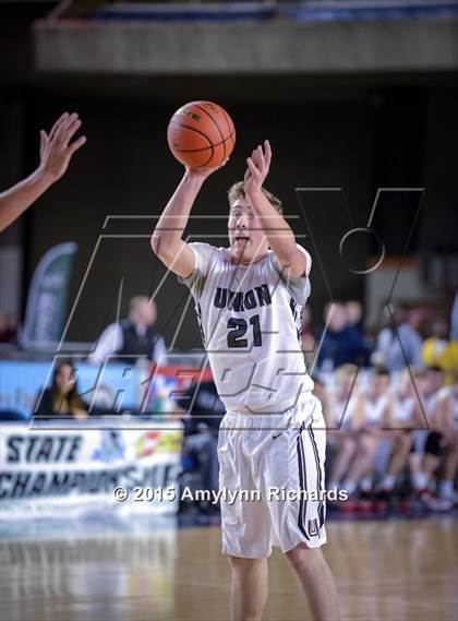 Thumbnail 3 in Woodinville vs. Union (WIAA 4A Playoff) photogallery.