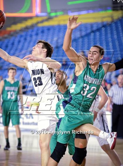 Thumbnail 1 in Woodinville vs. Union (WIAA 4A Playoff) photogallery.