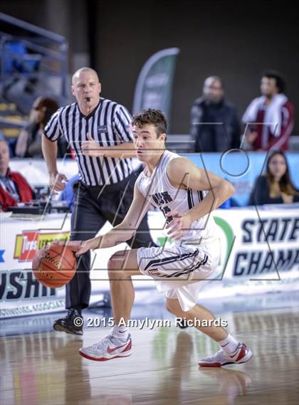 Thumbnail 3 in Woodinville vs. Union (WIAA 4A Playoff) photogallery.