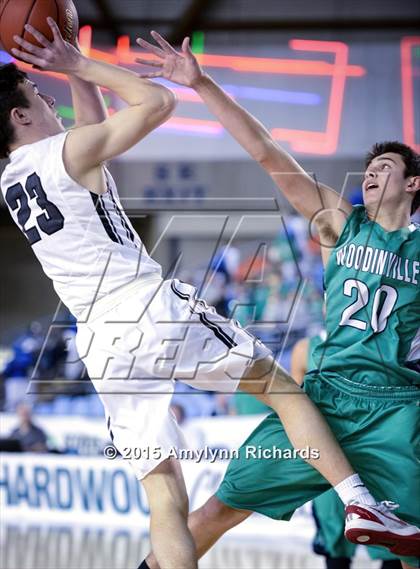 Thumbnail 1 in Woodinville vs. Union (WIAA 4A Playoff) photogallery.