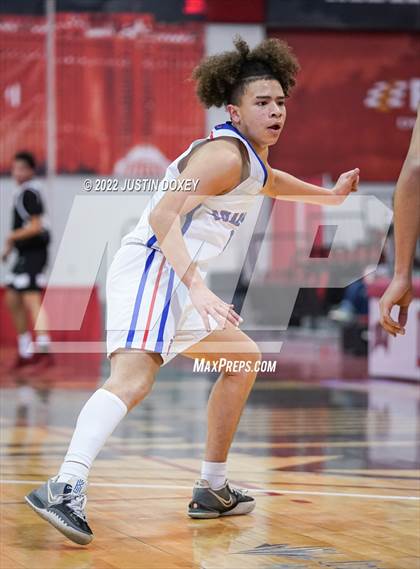 Thumbnail 2 in GV Christian vs. Sage Ridge (NIAA Class 1A State Boys Quarterfinal) photogallery.