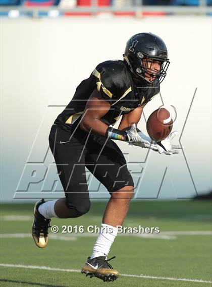Thumbnail 2 in Robinson vs. Lakeside photogallery.
