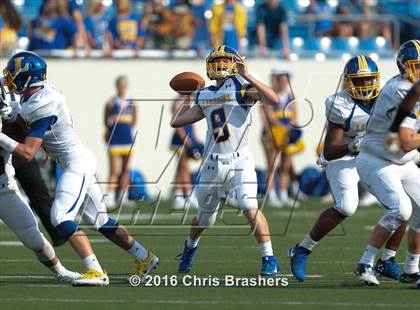 Thumbnail 3 in Robinson vs. Lakeside photogallery.