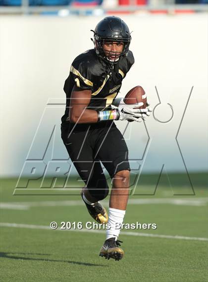 Thumbnail 3 in Robinson vs. Lakeside photogallery.